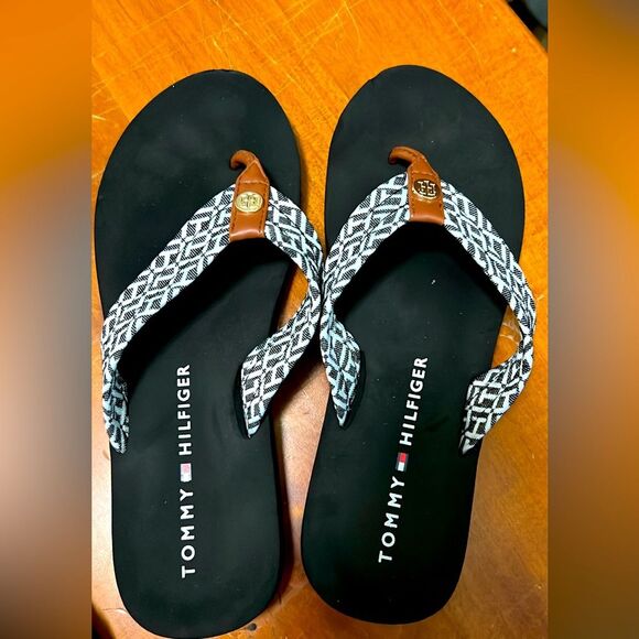 Tommy Hilfiger sandals size 9 excellent‎ condition - Picture 1 of 1